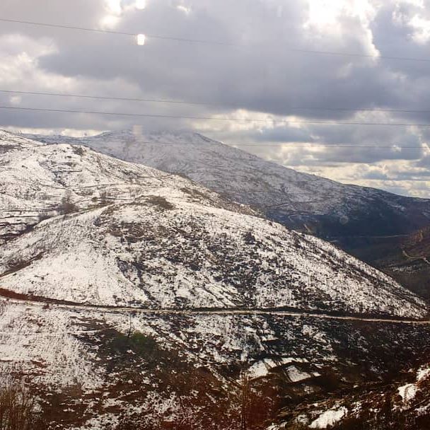 imagem da neve na Serra da Estrela