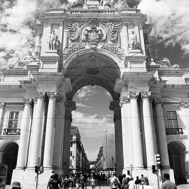 imagem do arco do Terreiro do Paço em Lisboa